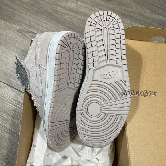 Air Jordan 1 Low Sherpa Fleece Women’s - Picture 10 of 10